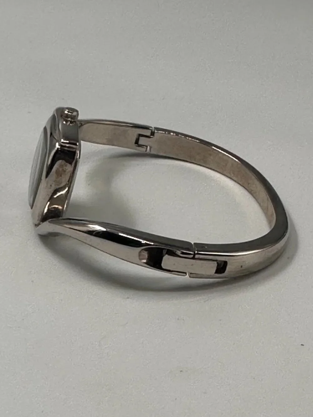 3/$30 Nine West Watch Women Silver Tone Black Dial Bangle Band New Battery 6.75